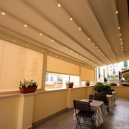 Affittacamere E Appartamenti - Rent Rooms And Apartments Le Camere Nel Corso - Adults Only لا سبيتسْيا المظهر الخارجي الصورة