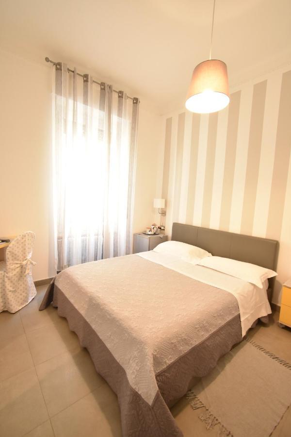 Affittacamere E Appartamenti - Rent Rooms And Apartments Le Camere Nel Corso - Adults Only لا سبيتسْيا المظهر الخارجي الصورة