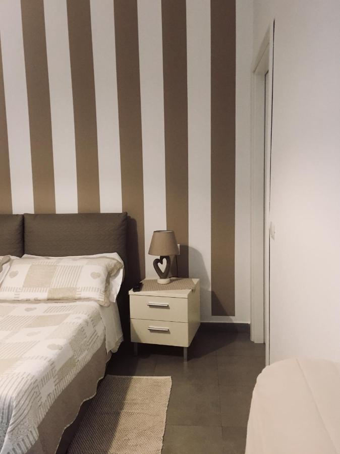 Affittacamere E Appartamenti - Rent Rooms And Apartments Le Camere Nel Corso - Adults Only لا سبيتسْيا المظهر الخارجي الصورة