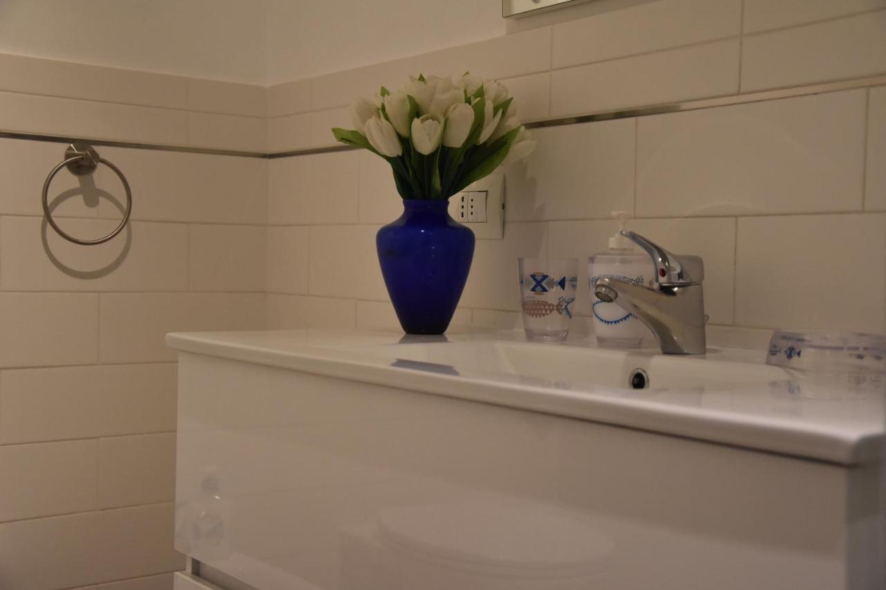 Affittacamere E Appartamenti - Rent Rooms And Apartments Le Camere Nel Corso - Adults Only لا سبيتسْيا المظهر الخارجي الصورة