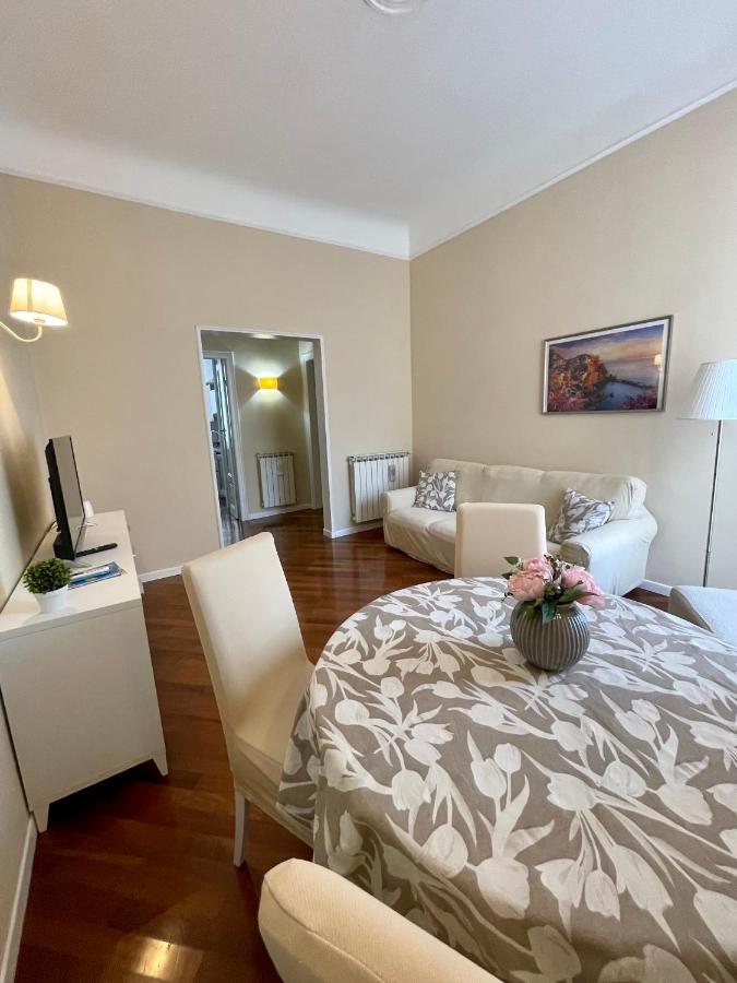 Affittacamere E Appartamenti - Rent Rooms And Apartments Le Camere Nel Corso - Adults Only لا سبيتسْيا المظهر الخارجي الصورة