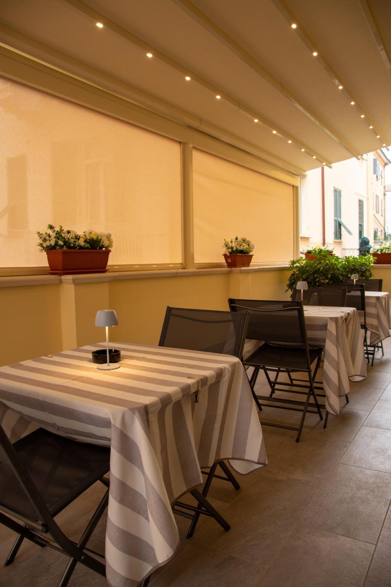 Affittacamere E Appartamenti - Rent Rooms And Apartments Le Camere Nel Corso - Adults Only لا سبيتسْيا المظهر الخارجي الصورة