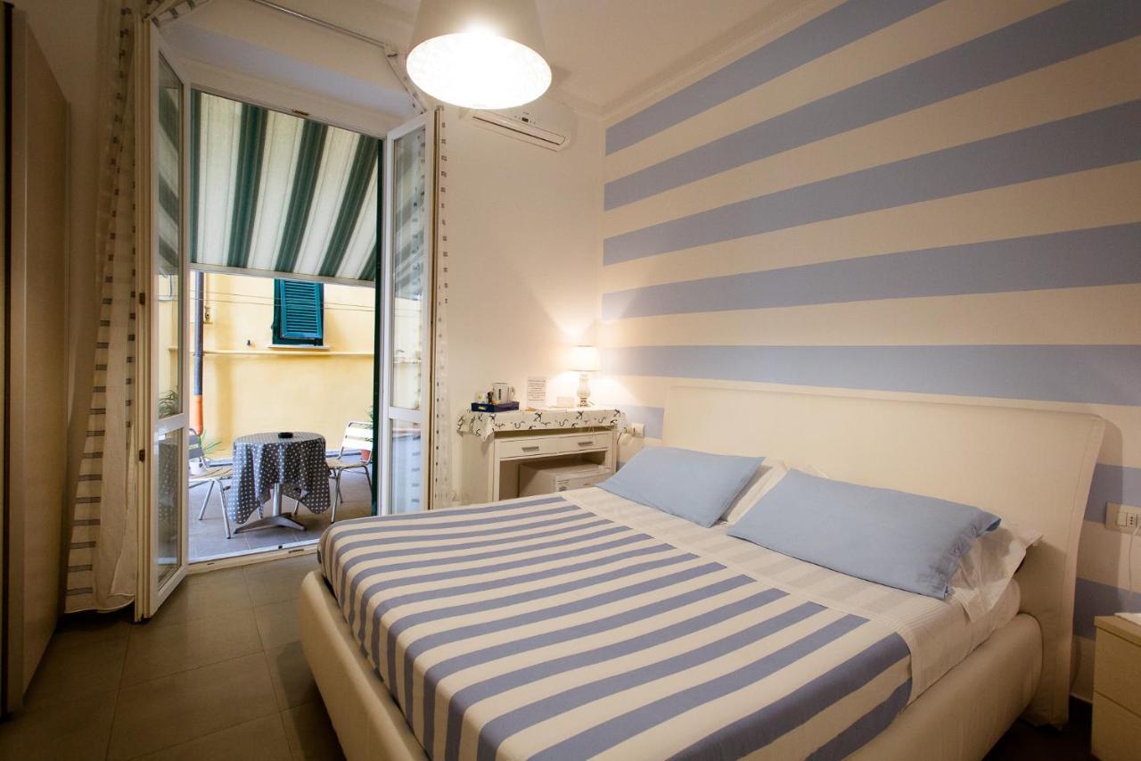 Affittacamere E Appartamenti - Rent Rooms And Apartments Le Camere Nel Corso - Adults Only لا سبيتسْيا المظهر الخارجي الصورة
