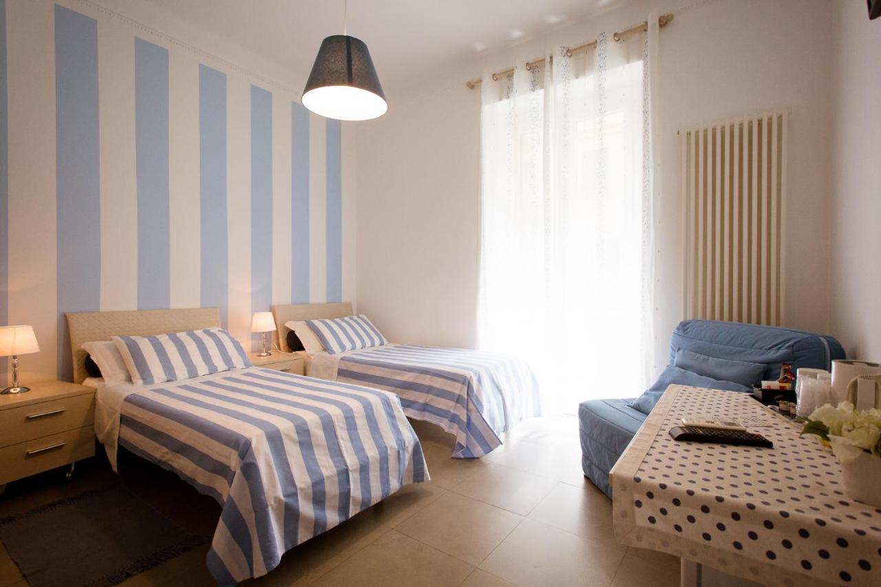 Affittacamere E Appartamenti - Rent Rooms And Apartments Le Camere Nel Corso - Adults Only لا سبيتسْيا المظهر الخارجي الصورة