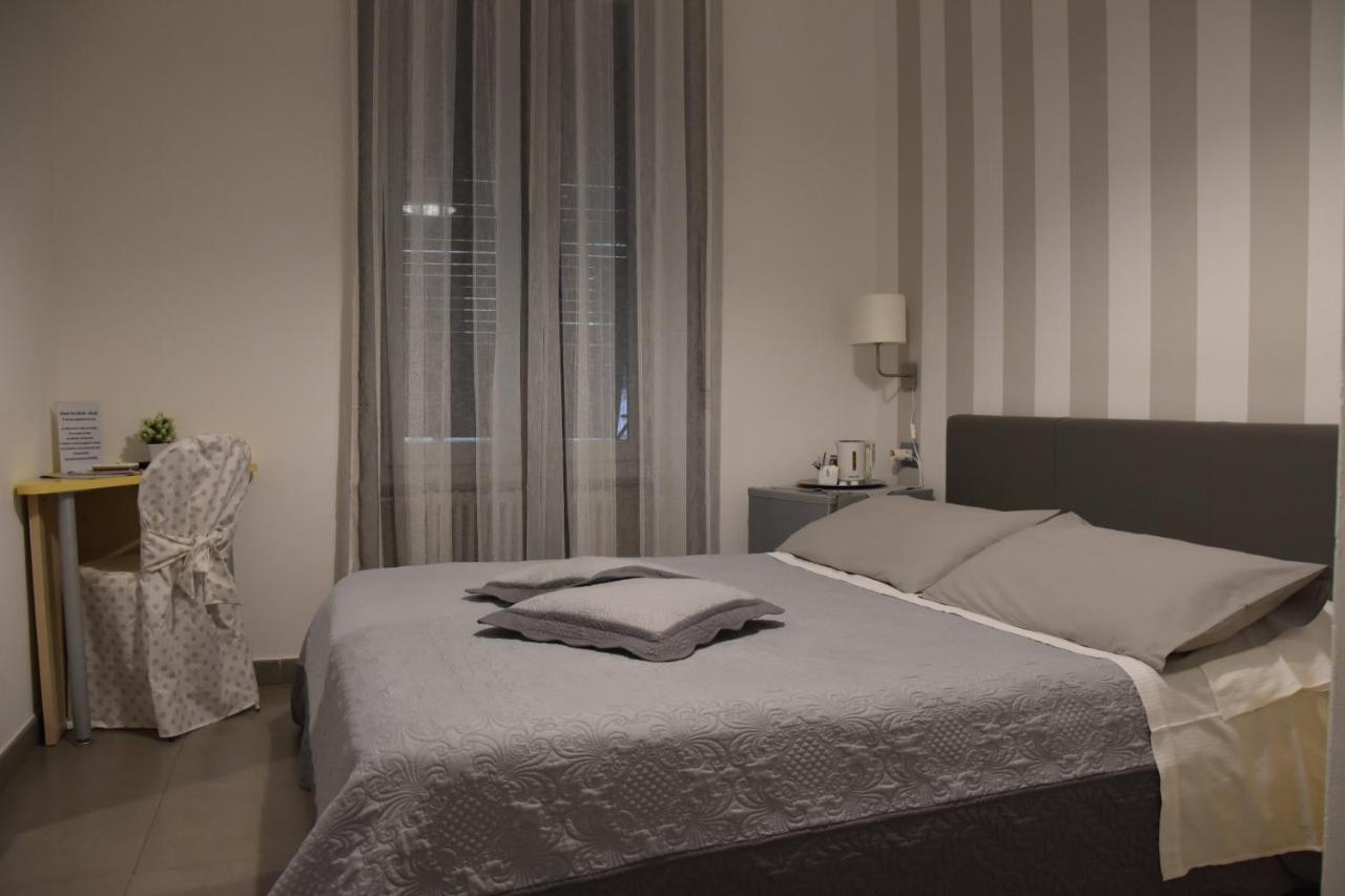 Affittacamere E Appartamenti - Rent Rooms And Apartments Le Camere Nel Corso - Adults Only لا سبيتسْيا المظهر الخارجي الصورة